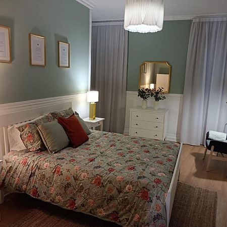 Santo Cristo Apartments ปอนตาเดลกาดา ภายนอก รูปภาพ